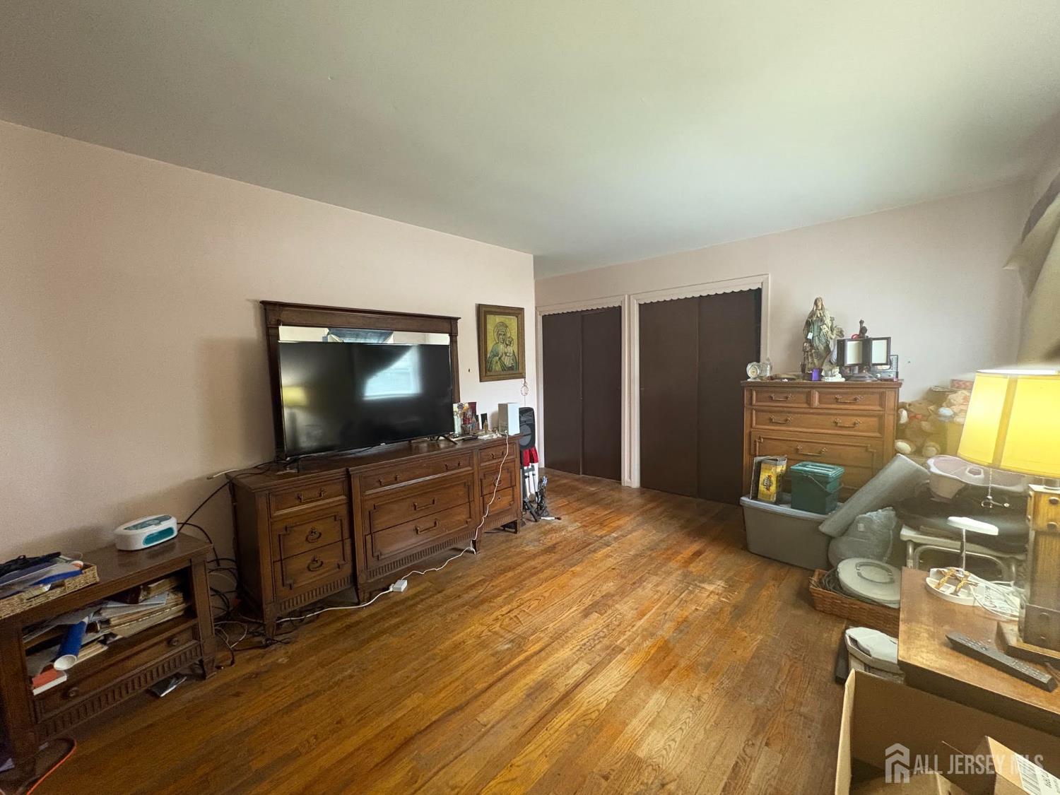 24 Monush Street South River NJ 08882