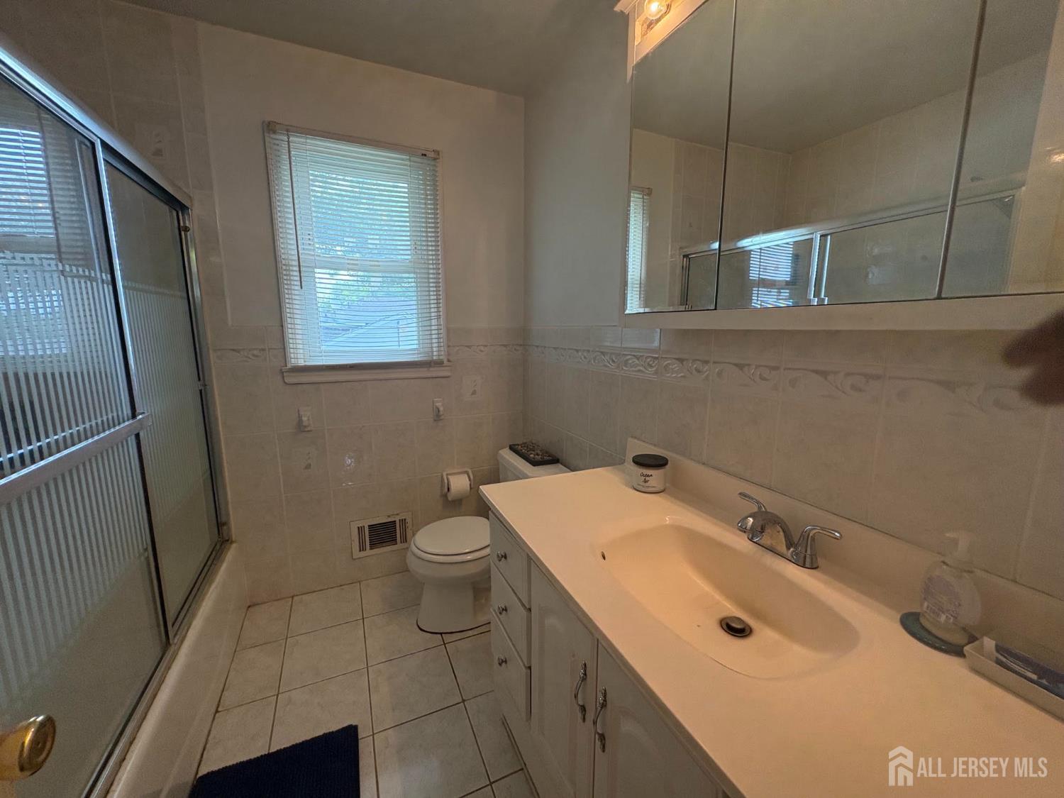 24 Monush Street South River NJ 08882