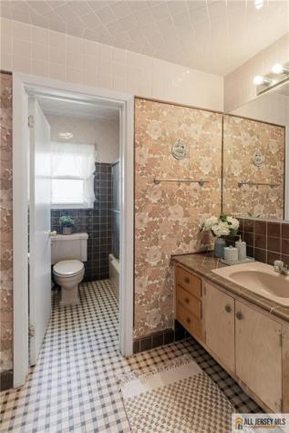 33 Beryl Street South River NJ 08882
