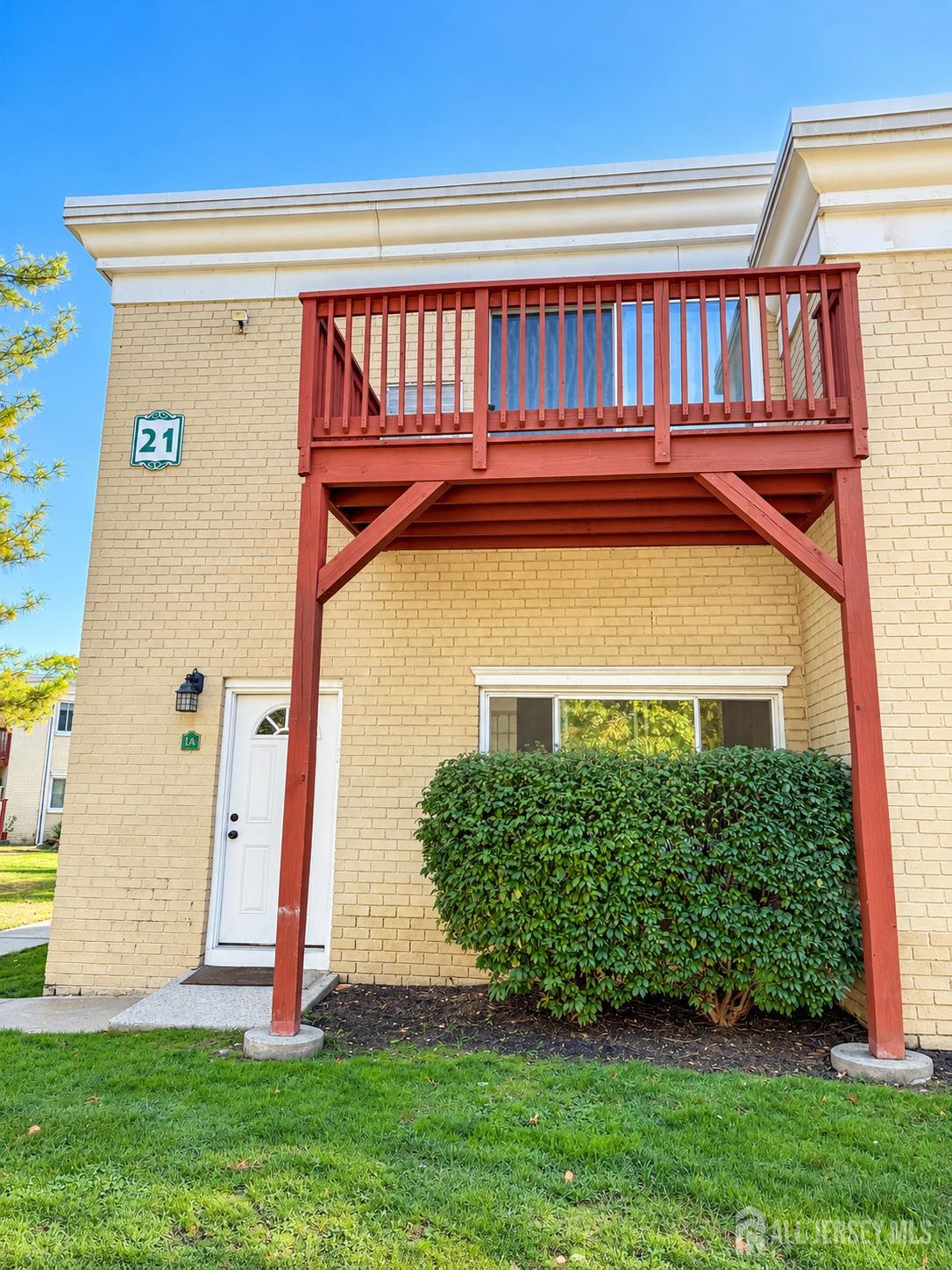 21 Lake Avenue East Brunswick NJ 08816