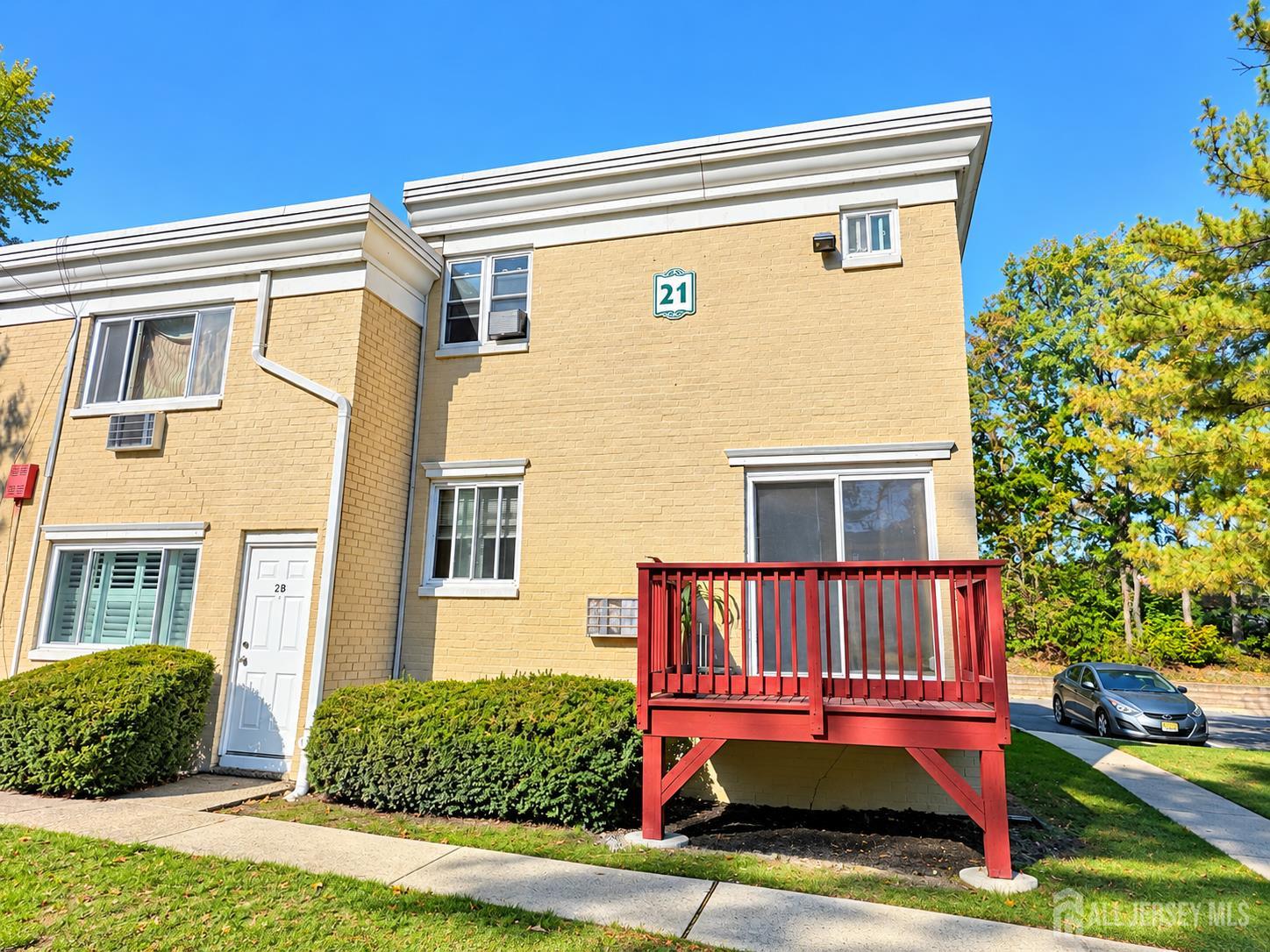 21 Lake Avenue East Brunswick NJ 08816