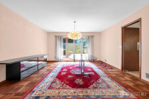 6 Sugar Lane Holmdel NJ 07733