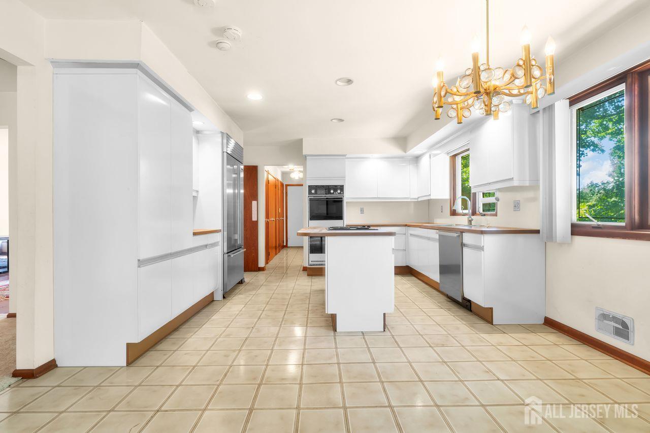 6 Sugar Lane Holmdel NJ 07733
