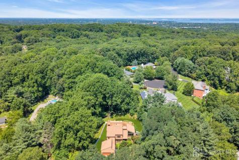 6 Sugar Lane Holmdel NJ 07733