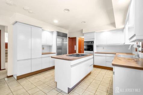 6 Sugar Lane Holmdel NJ 07733