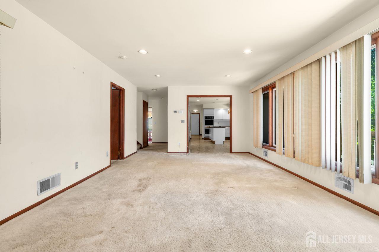 6 Sugar Lane Holmdel NJ 07733