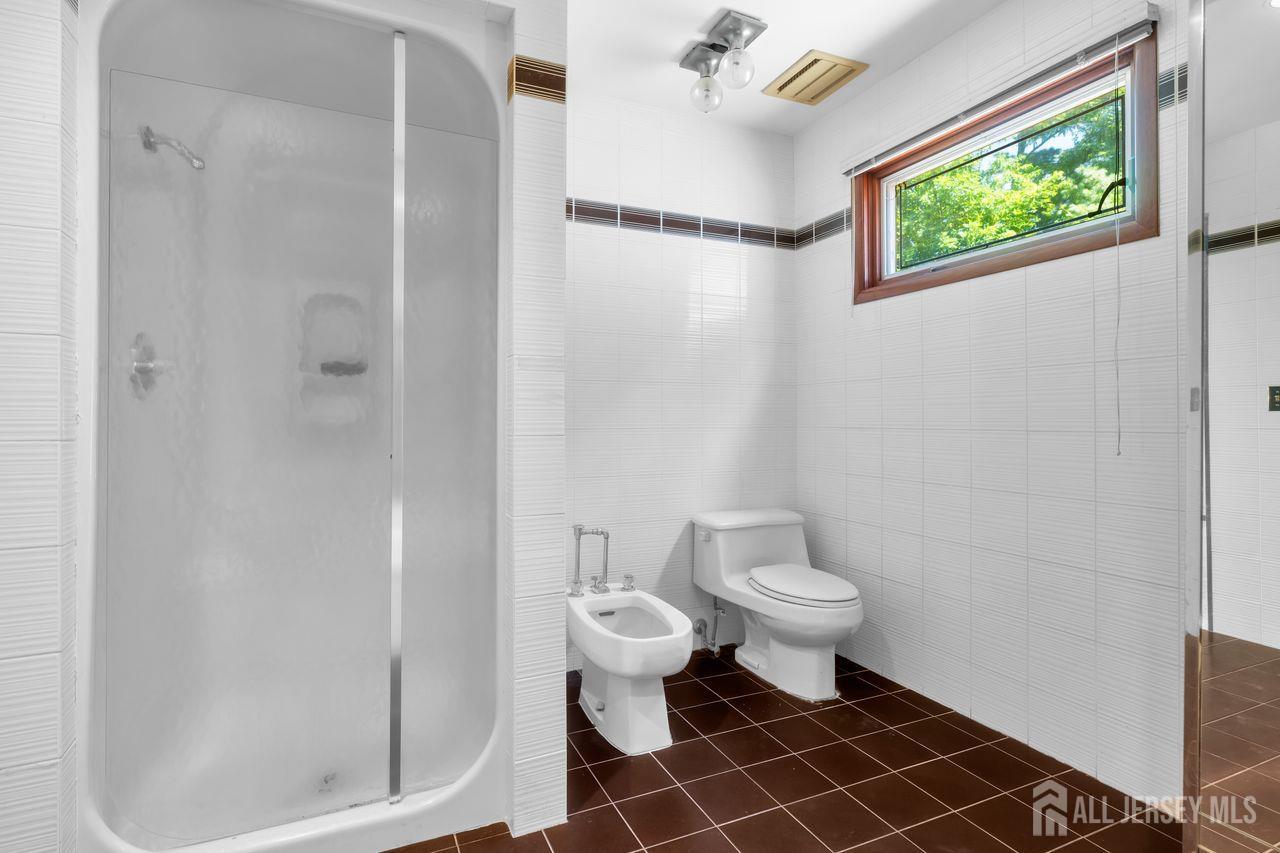 6 Sugar Lane Holmdel NJ 07733