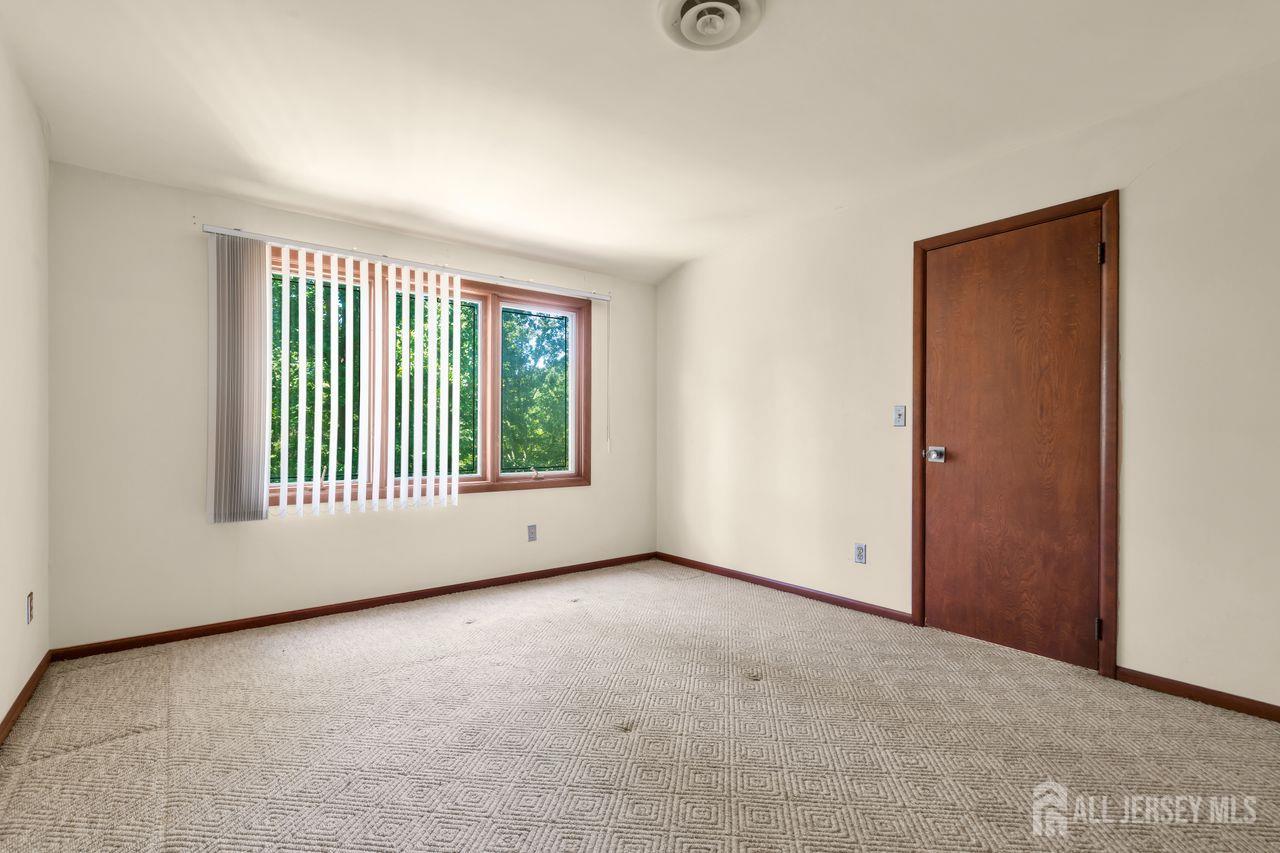 6 Sugar Lane Holmdel NJ 07733