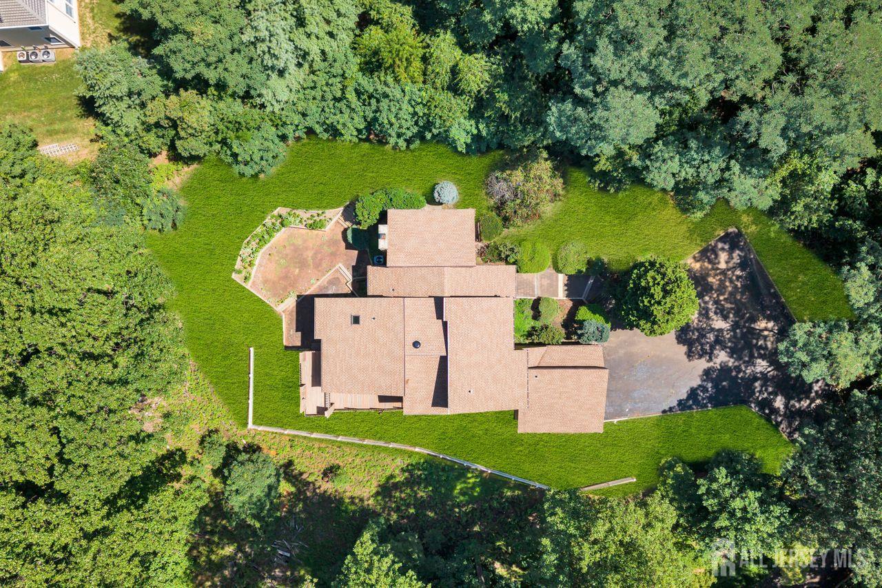 6 Sugar Lane Holmdel NJ 07733