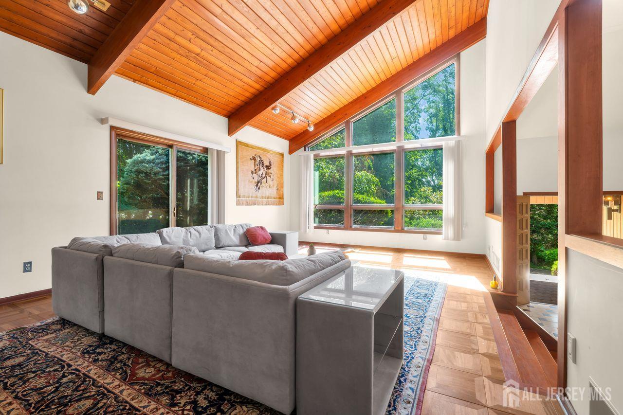 6 Sugar Lane Holmdel NJ 07733