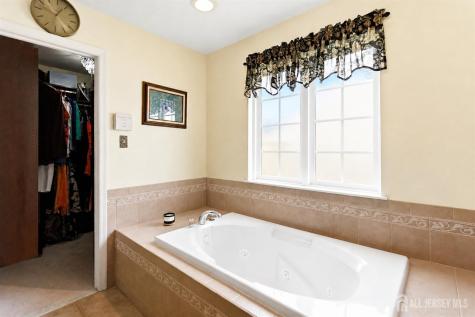 181 Glenwood Avenue Burlington Twp NJ 08016