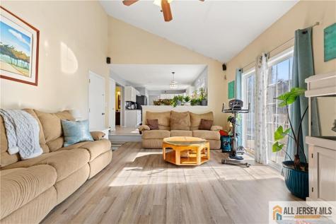 1409 Cable Avenue Beachwood NJ 08722