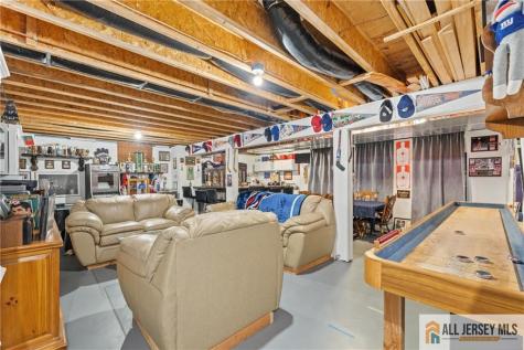 1409 Cable Avenue Beachwood NJ 08722