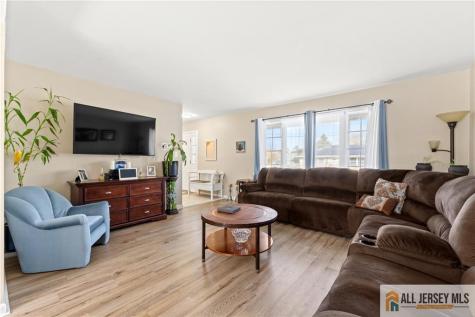 1409 Cable Avenue Beachwood NJ 08722