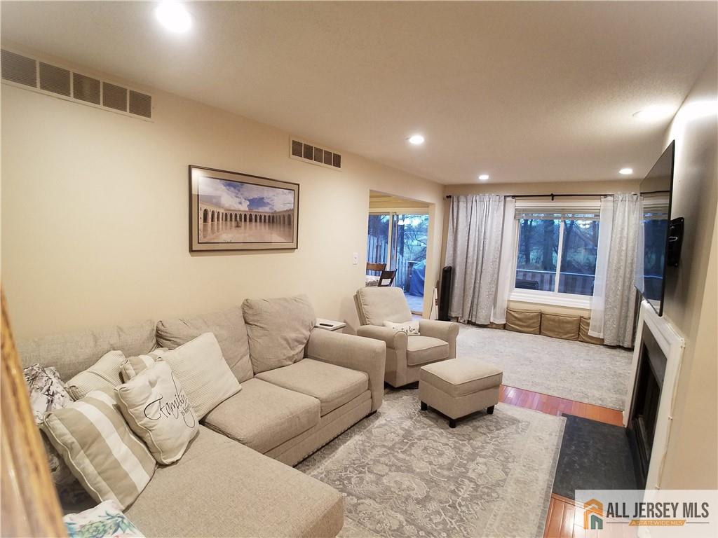 53 Regal Drive South Brunswick NJ 08852