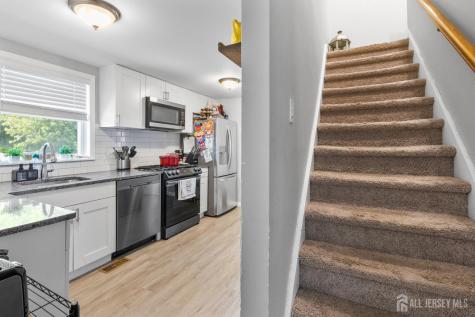 81 Lockwood Avenue Woodbridge Proper NJ 07095