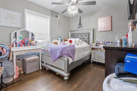 81 Lockwood Avenue Woodbridge Proper NJ 07095