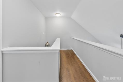 81 Lockwood Avenue Woodbridge Proper NJ 07095