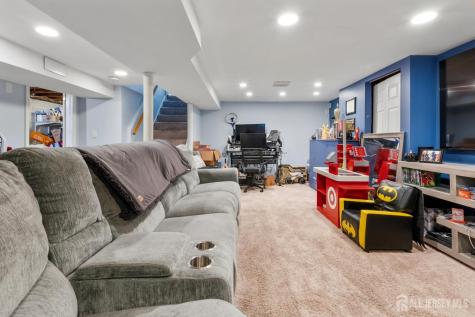 81 Lockwood Avenue Woodbridge Proper NJ 07095