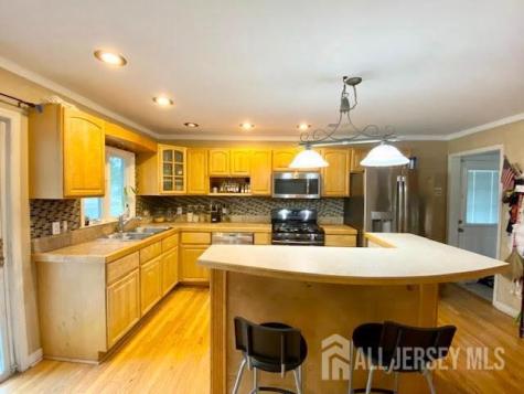 506 Jansen Avenue Avenel NJ 07001