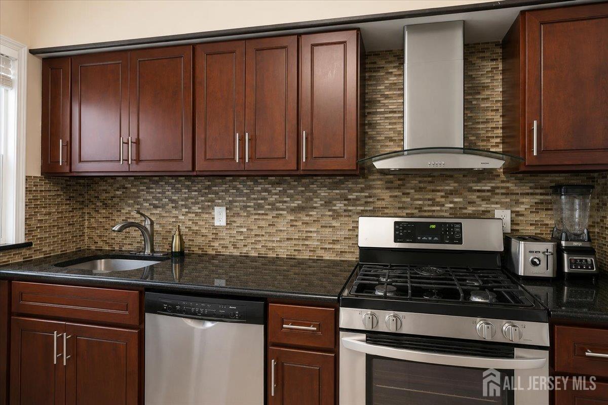 1009 Paterson Plank Road North Bergen NJ 07047