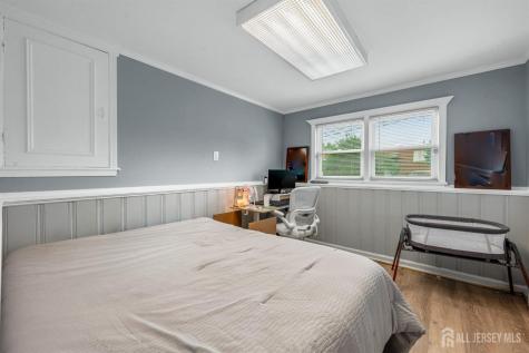304 Maple Avenue Middlesex NJ 07080