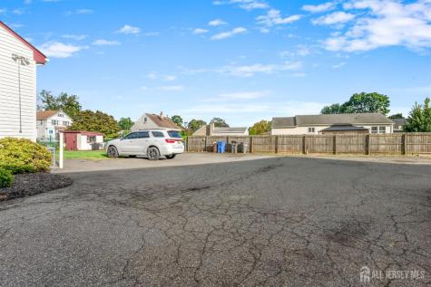 304 Maple Avenue Middlesex NJ 07080