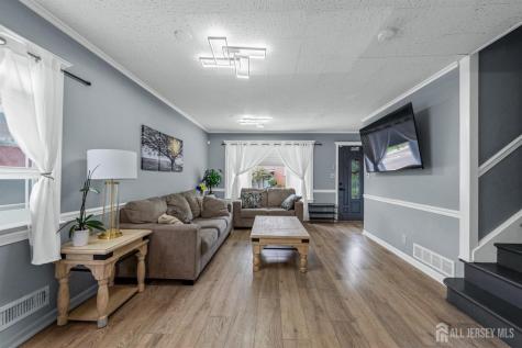 304 Maple Avenue Middlesex NJ 07080