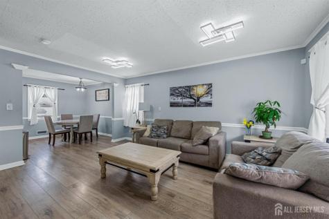 304 Maple Avenue Middlesex NJ 07080