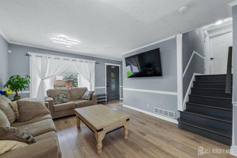 304 Maple Avenue Middlesex NJ 07080