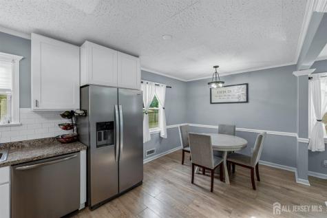 304 Maple Avenue Middlesex NJ 07080