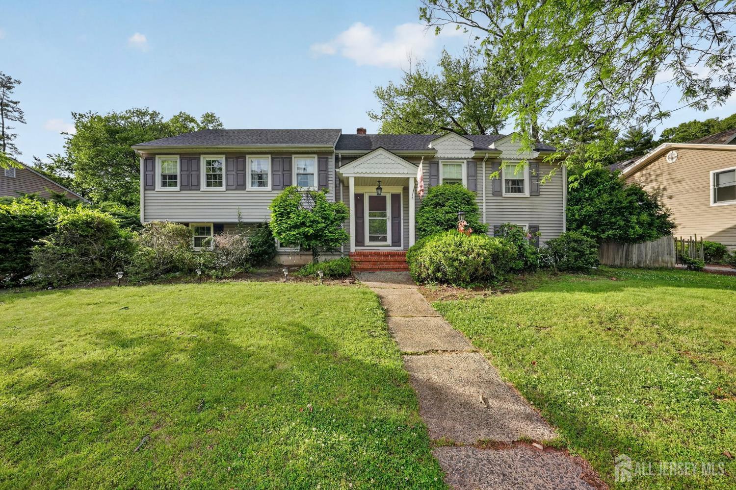 10 Remington Drive Edison NJ 08820