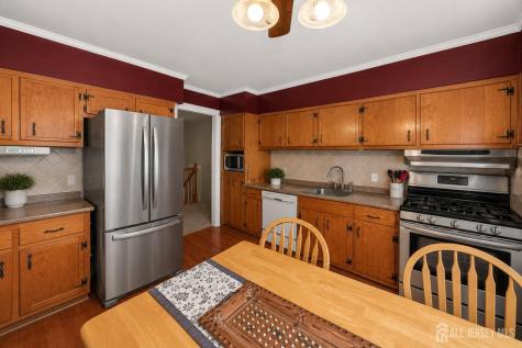 10 Remington Drive Edison NJ 08820