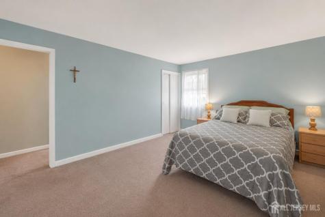10 Remington Drive Edison NJ 08820