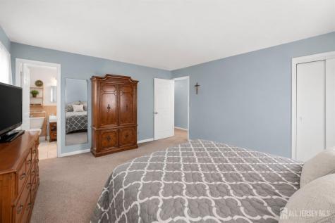 10 Remington Drive Edison NJ 08820