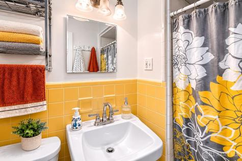 10 Remington Drive Edison NJ 08820