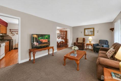10 Remington Drive Edison NJ 08820