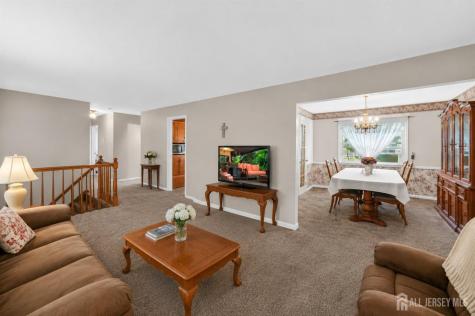 10 Remington Drive Edison NJ 08820