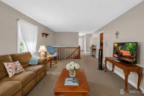 10 Remington Drive Edison NJ 08820
