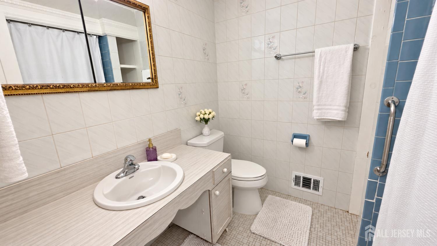 37 Valley Vale Drive Old Bridge NJ 08857