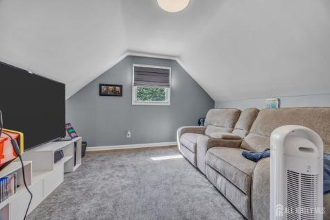 81 Lois Avenue East Brunswick NJ 08816
