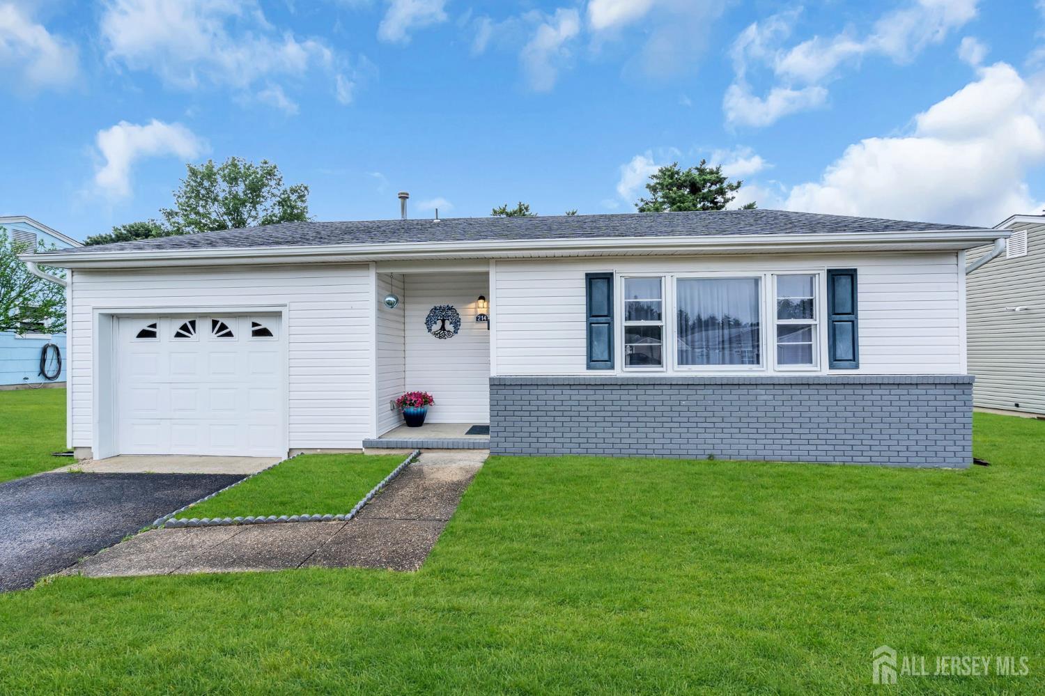 214 Westbrook Drive Berkeley NJ 08757