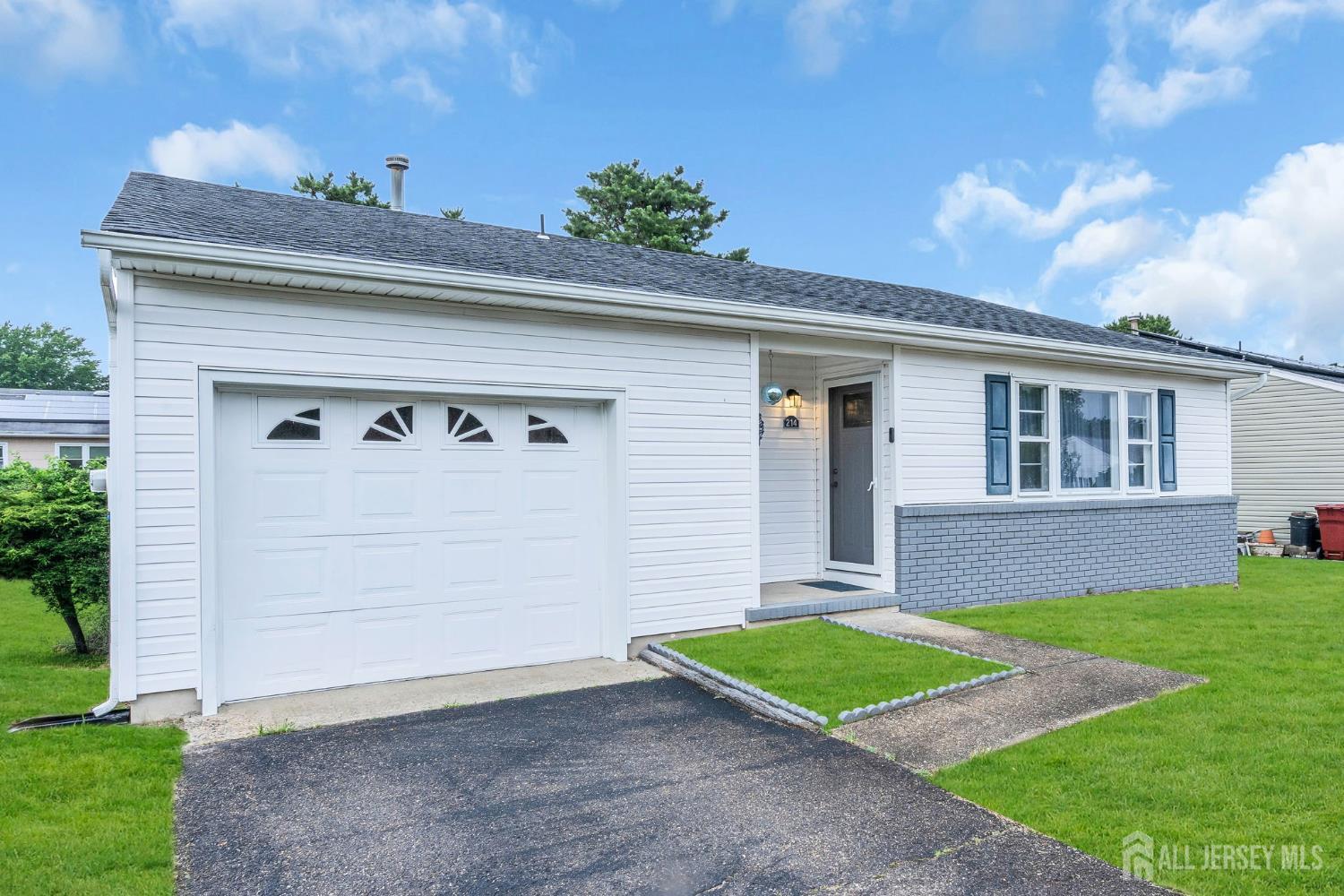 214 Westbrook Drive Berkeley NJ 08757