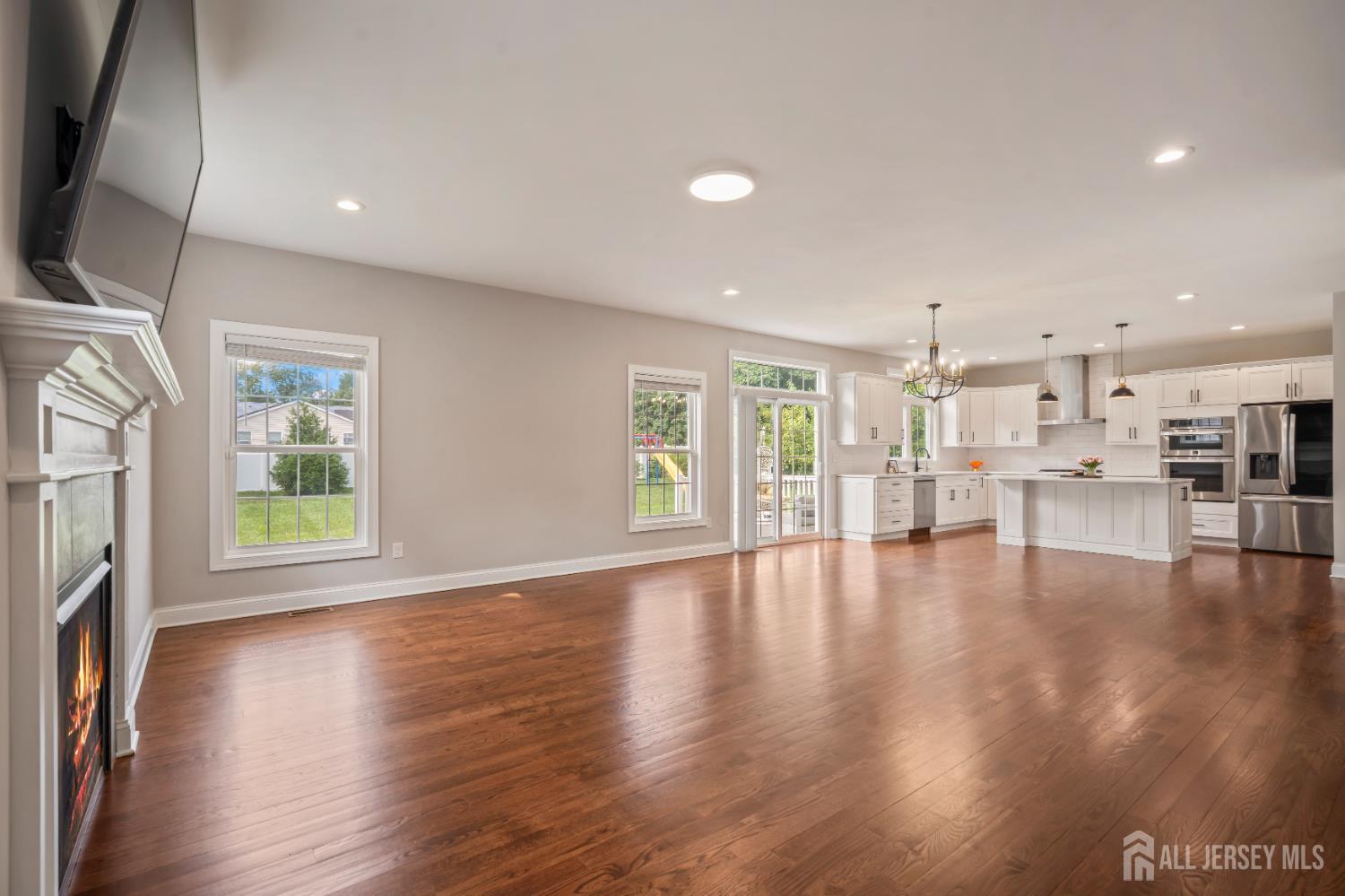 5 Devoes Lane East Brunswick NJ 08816