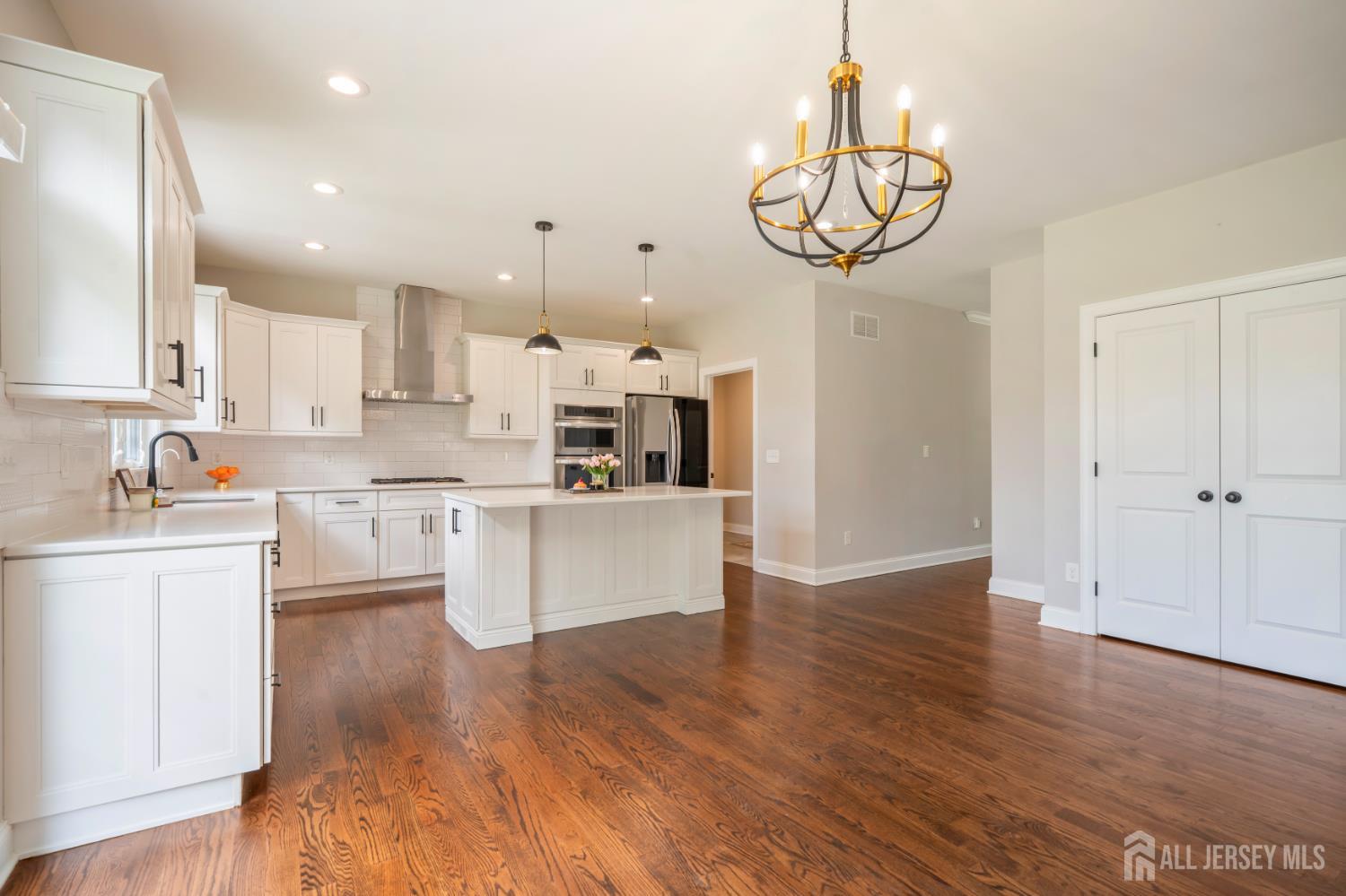 5 Devoes Lane East Brunswick NJ 08816