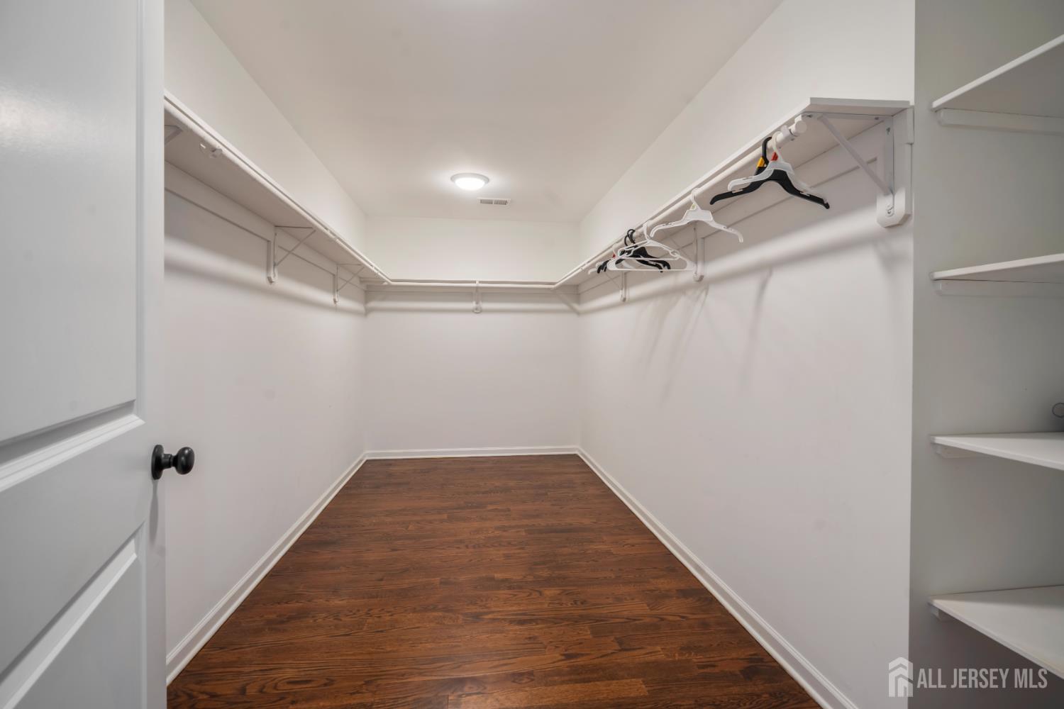 5 Devoes Lane East Brunswick NJ 08816