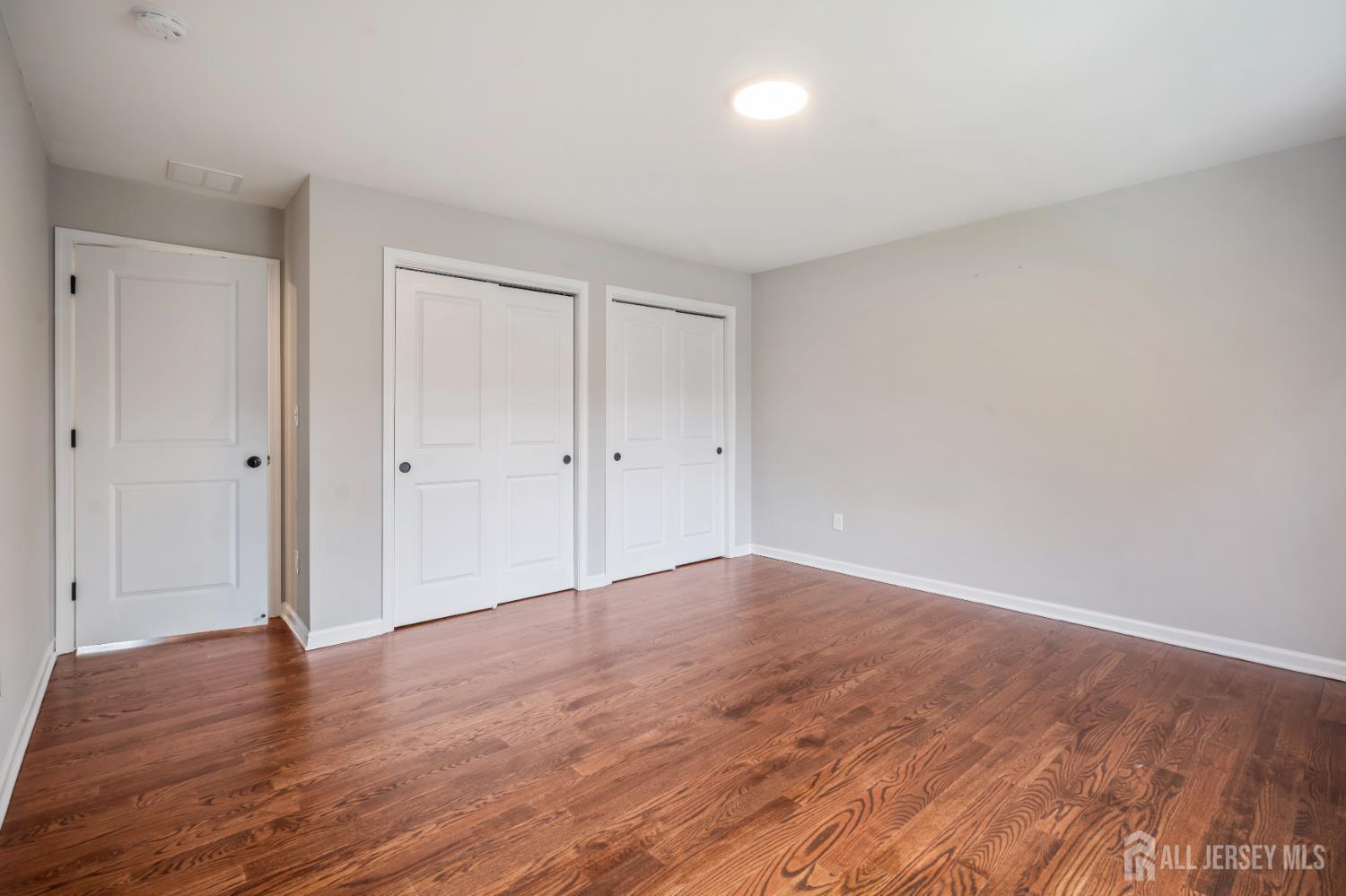 5 Devoes Lane East Brunswick NJ 08816