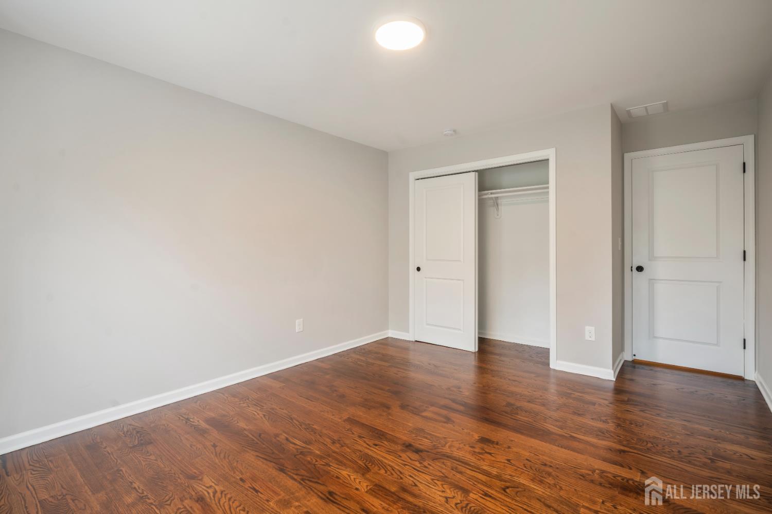 5 Devoes Lane East Brunswick NJ 08816