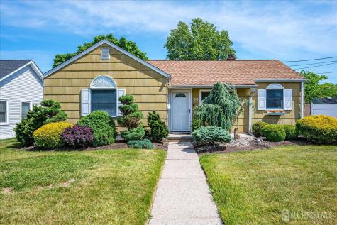 30 Walnut Street Edison NJ 08817