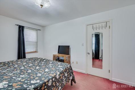 30 Walnut Street Edison NJ 08817